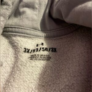 Under Armour 3x light grey with sparkles basicly new